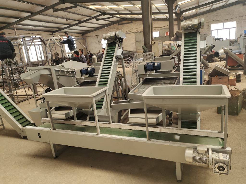 Машина для извлечения кедрового ореха из скорлупы GX-40